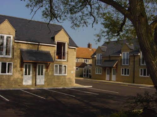 The Tally Ho Hotel - B&B Bicester Esterno foto