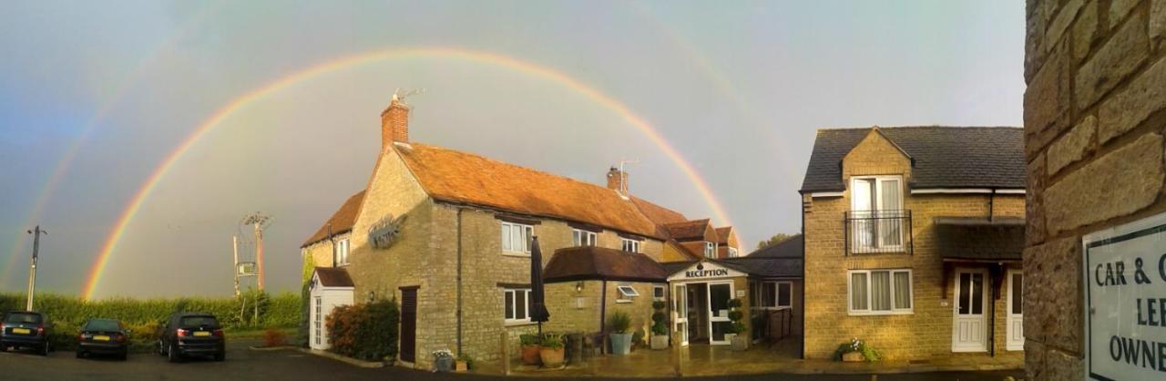 The Tally Ho Hotel - B&B Bicester Esterno foto