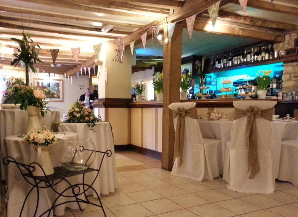 The Tally Ho Hotel - B&B Bicester Esterno foto
